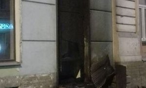 В Петербурге неизвестные подожгли дверь в офис избирательного штаба Навального