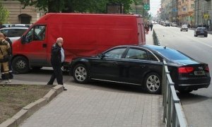 В Петербурге автомобиль вице-губернатора протаранил фургон
