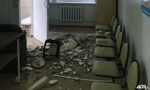 В Южно-Сахалинске в детской поликлинике на посетителей рухнул потолок
