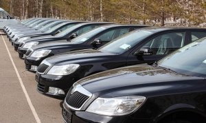 Мэрия Москвы потратит 129 млн рублей на аренду машин бизнес-класса для чиновников управ СВАО