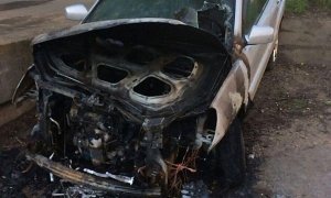 В Кирове неизвестный поджог машину координатора городского штаба Навального