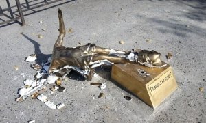 В Свердловской области вандалы уничтожили памятник отцам, бросившим детей  