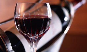 Государственным и муниципальным учреждениям запретили закупать импортное вино