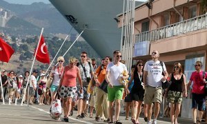 Вернувшиеся из Турции российские туристы сообщили о визитах к ним полицейских
