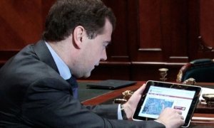 Министр связи пригрозил проблемами провайдеру, который открыл Медведеву заблокированный сайт