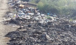 В Приморье неизвестные выбросили и сожгли вещи для пострадавших от наводнения