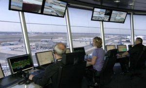 Диспетчеры предотвратили опасное сближение двух пассажирских самолетов над Москвой  