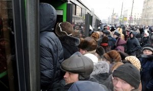 В Перми из-за давки в одном автобусе лопнуло стекло, а в другом выпала дверь