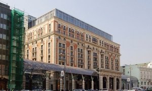 В московском отеле Ritz-Carlton у топ-менеджера «Акибанка» украли кольцо и часы за 22 млн рублей  