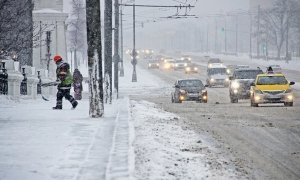 ​На Москву снова обрушился мощный снегопад
