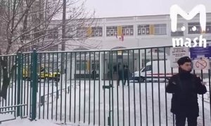 Вооруженный ножом московский школьник сдался полиции