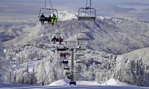 На горнолыжном курорте Красная Поляна погибли два туриста