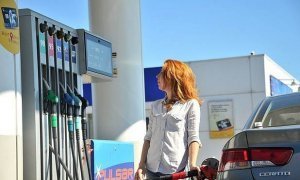Правительство решило не продлевать соглашение с нефтяниками о заморозке цен на бензин