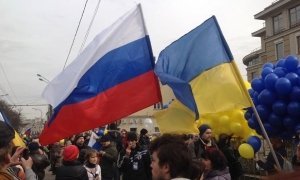Россиянам запретят использовать на митингах иностранные флаги