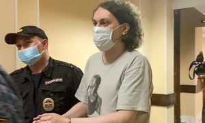 Девушка Юрия Хованского сообщила о пропаже 600 тысяч рублей после обыска
