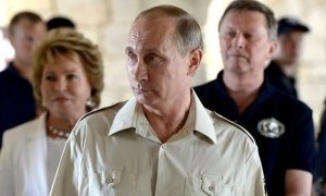 Владимиру Путину присвоено звание почетного гражданина Севастополя