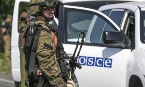 Жители Донецка вышли на митинг против необъективности наблюдателей ОБСЕ