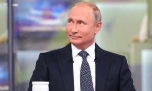 Владимир Путин назвал ситуацию с ростом цен на бензин недопустимой