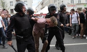 Депутат-единоросс предложил лишать родительских прав за участие «малолеток» в протестных акциях