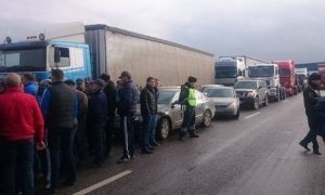 Власти Дагестана пообещали встретиться с бастующими против «Платона» дальнобойщиками
