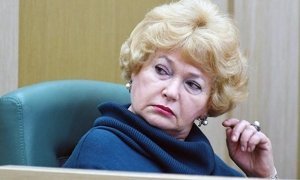 Сенатор Людмила Нарусова предложила приравнять оправдание сталинизма к оправданию нацизма  