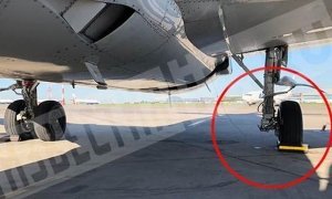 Самолет «ЮТэйр» совершил посадку во «Внуково» без одного колеса шасси 