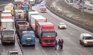 На юге России дальнобойщики объявили забастовку из-за низкой стоимости перевозок