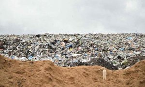 Президент пообещал рекультивировать все проблемные мусорные свалки