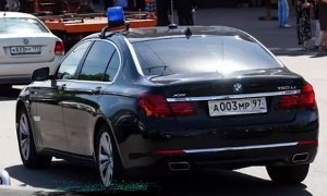 Служебный автомобиль Дмитрия Козака попал в ДТП на Рублевском шоссе