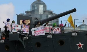 «Не служил - не клоун»