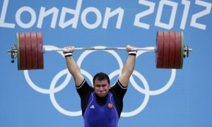Российского призера Олимпиады-2012 по тяжелой атлетике дисквалифицировали из-за допинга