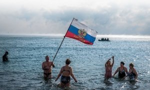 Киев пригрозил россиянам тюрьмой за поездки в Крым не через Украину