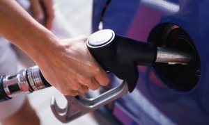 Нефтяники пообещали не повышать цены на топливо