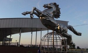 Владельцем одного из лучших ипподромов России оказался «конюх Рамзана Кадырова» 