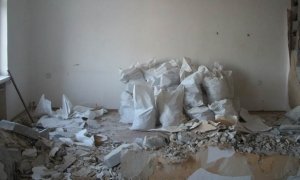 Новосибирские чиновники подали в суд на сироту из-за обвалившейся стены в квартире  
