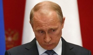 Владимир Путин продлил указ о сокращении своей зарплаты на 10%
