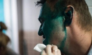 Прокуратура отменила решение о приостановке расследования нападения на Алексея Навального