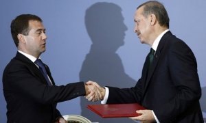 Премьер Медведев предложил ввести экономические санкции против Турции