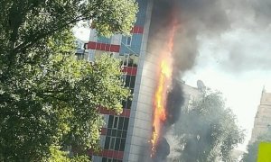 В центре Ростова горит гостиница Torn House. Эвакуировано более 400 человек