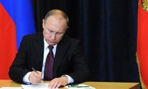 Владимир Путин продлил действие продовольственного эмбарго до конца 2019 года