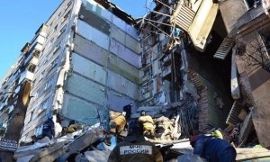 Владимир Путин поручил переселить всех жильцов пострадавшего от взрыва дома в Магнитогорске