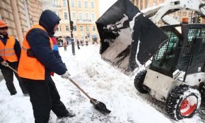 Петербургские чиновники в апреле ответили на январскую жалобу жителя города на неубранный снег