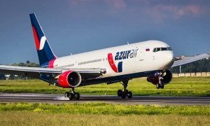 Пассажиры Azur Air провели 14 часов в аэропорту Антальи в ожидании вылета