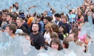 Население России к 2050 году сократится в два раза из-за алкоголизма
