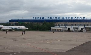 Руководство аэропорта Мурманска уволило старейшего сотрудника за его замечание губернатору