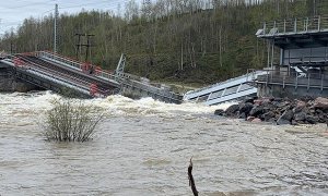 В «РЖД» сообщили о прерванном железнодорожном сообщении с Мурманском из-за обрушения моста