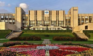 Дети российских чиновников поступают в престижные университеты без конкурса