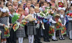 В Санкт-Петербурге школьные линейки 1 сентября пройдут только для первоклассников и выпускников
