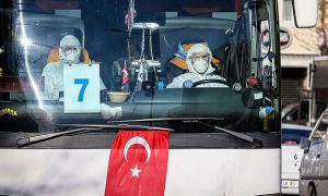 Власти Турции объявили круглосуточный карантин на все новогодние праздники