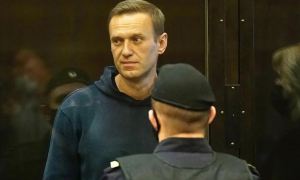Amnesty International потребовала допустить врачей к Навальному, который сообщил о вспышке туберкулеза в отряде
